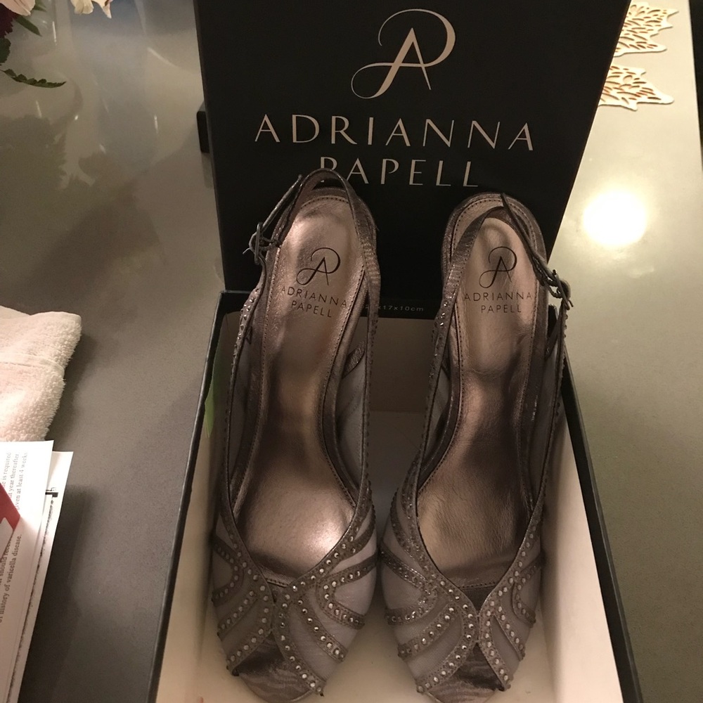 Adrianna papell size 9